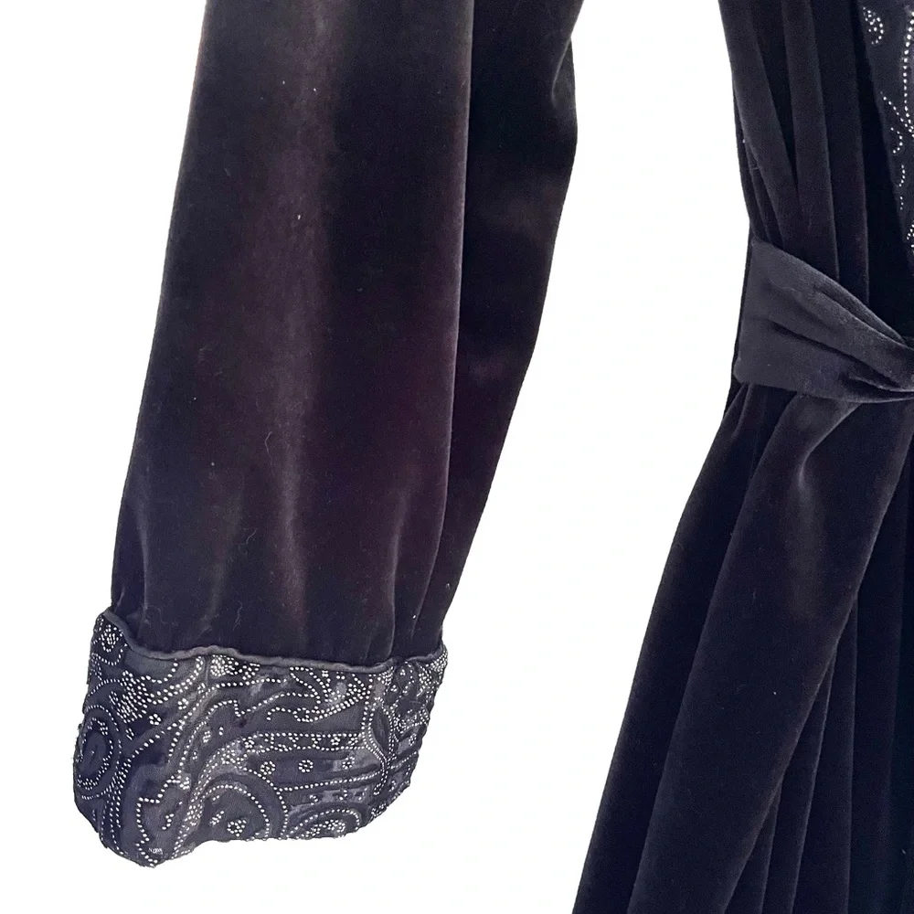 Oscar de la Renta Pink Label Vintage Black Velvet Robe
